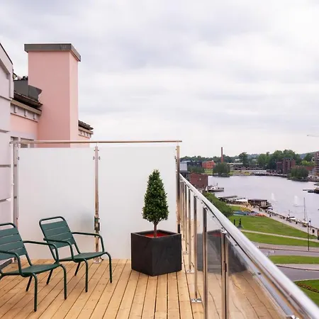 톤 호이어스 호텔