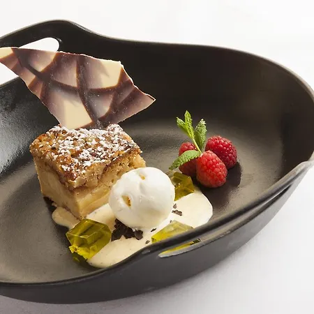 톤 호이어스 4* 시엔